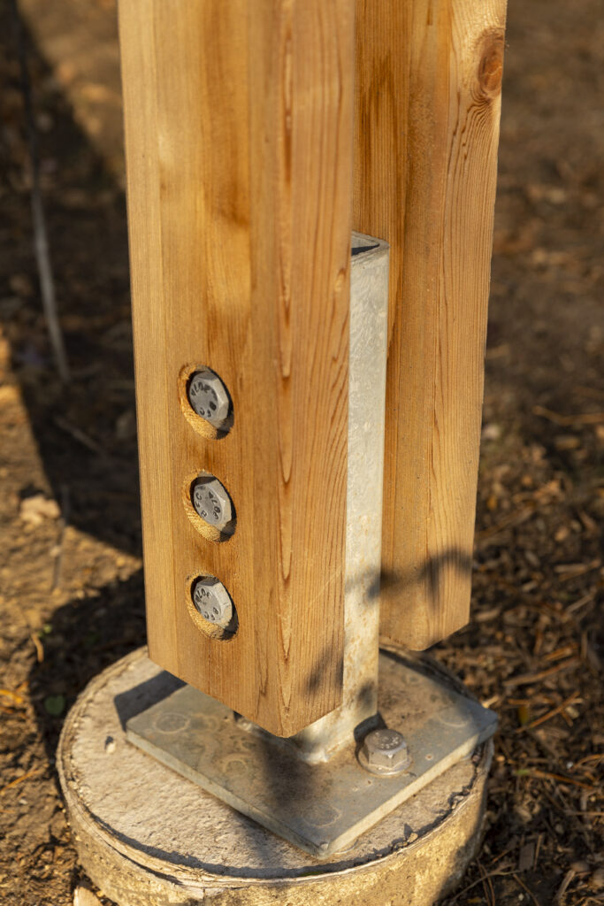 post above footing